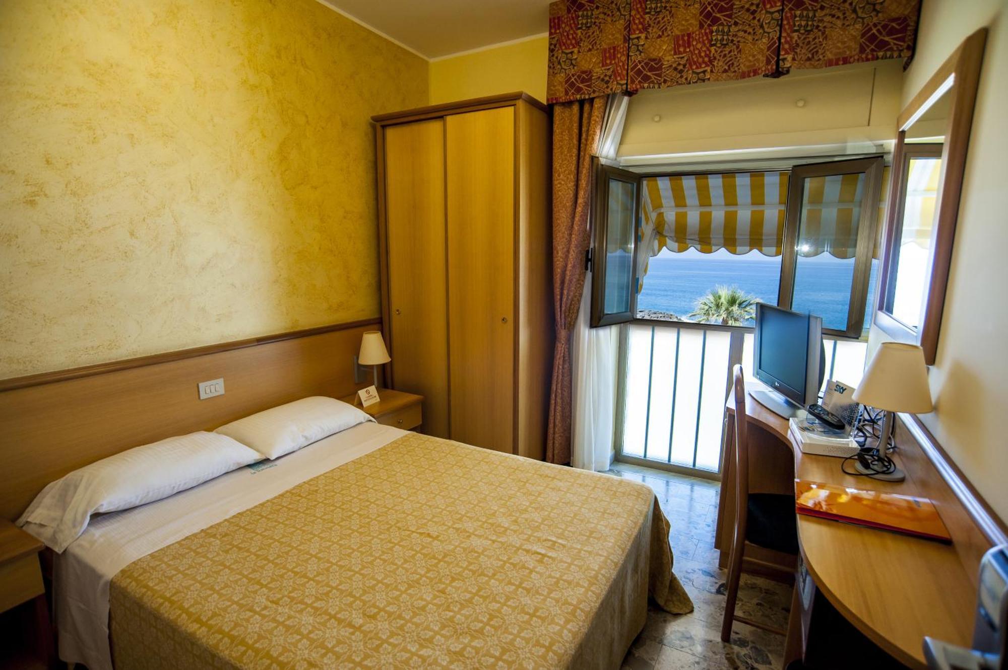 La Tonnara Hotel 4*