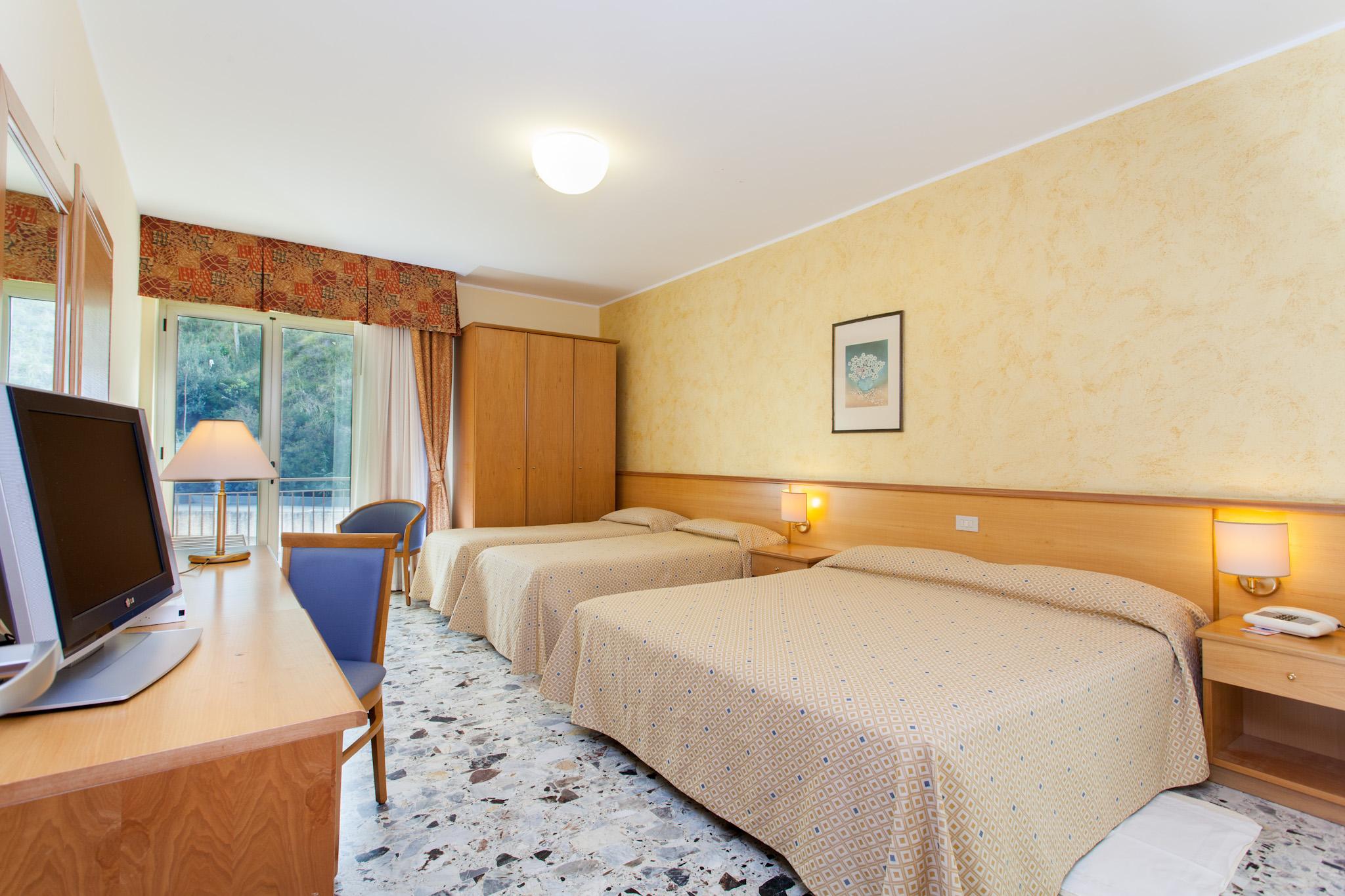 La Tonnara 4*